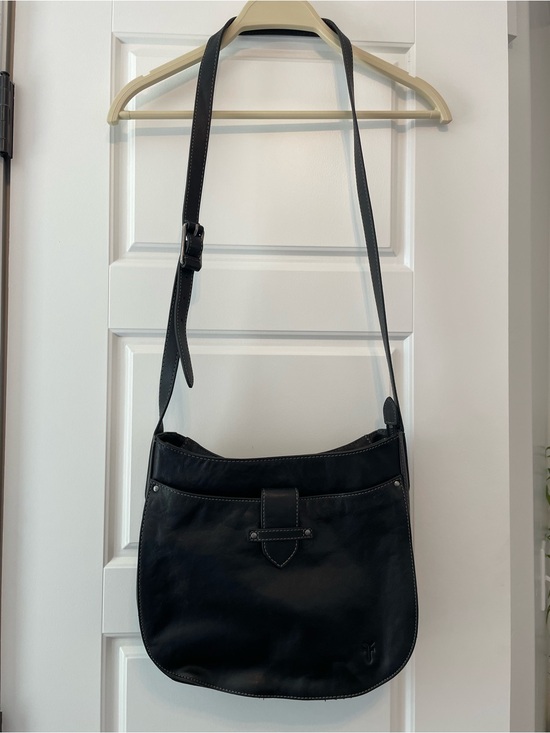 Frye Handbags - Frye Black Leather Crossbody Saddle Bag